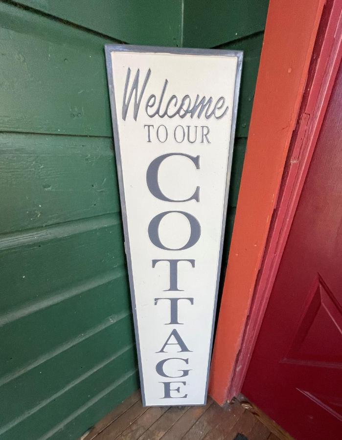The Victorian Cottage At Creekside Camp & Cabins 마블폴스 외부 사진